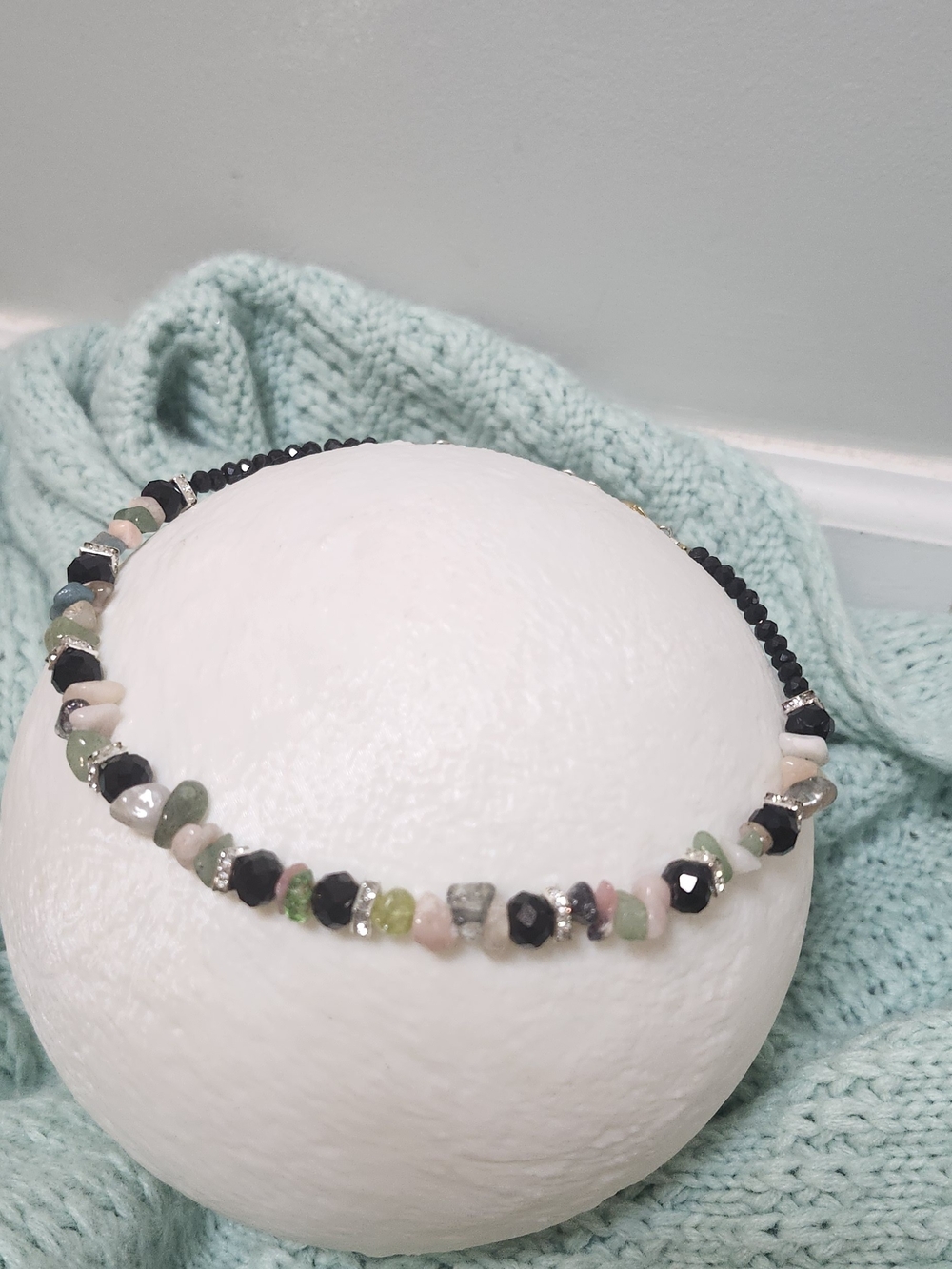 Handcrafted Multicolor Beaded Necklace and Bracelet Set - Picture 4 of 5